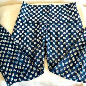 Fabletics PureLuxe Ultra High-Waisted 7/8 Daisy Field Check